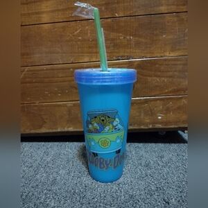 Scooby-Doo Color Changing Blue Tumbler with Straw 24 FL OZ